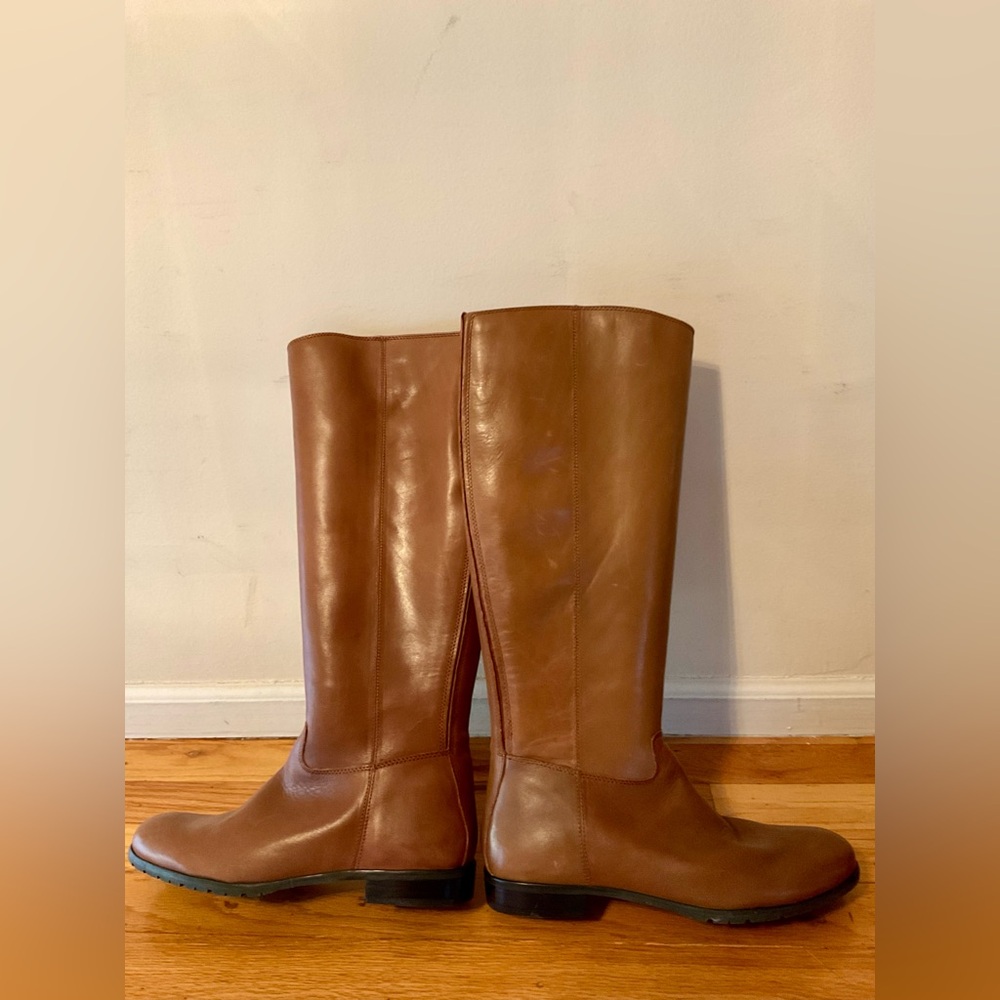 Corso Cosmo boots size 8M- Brand new